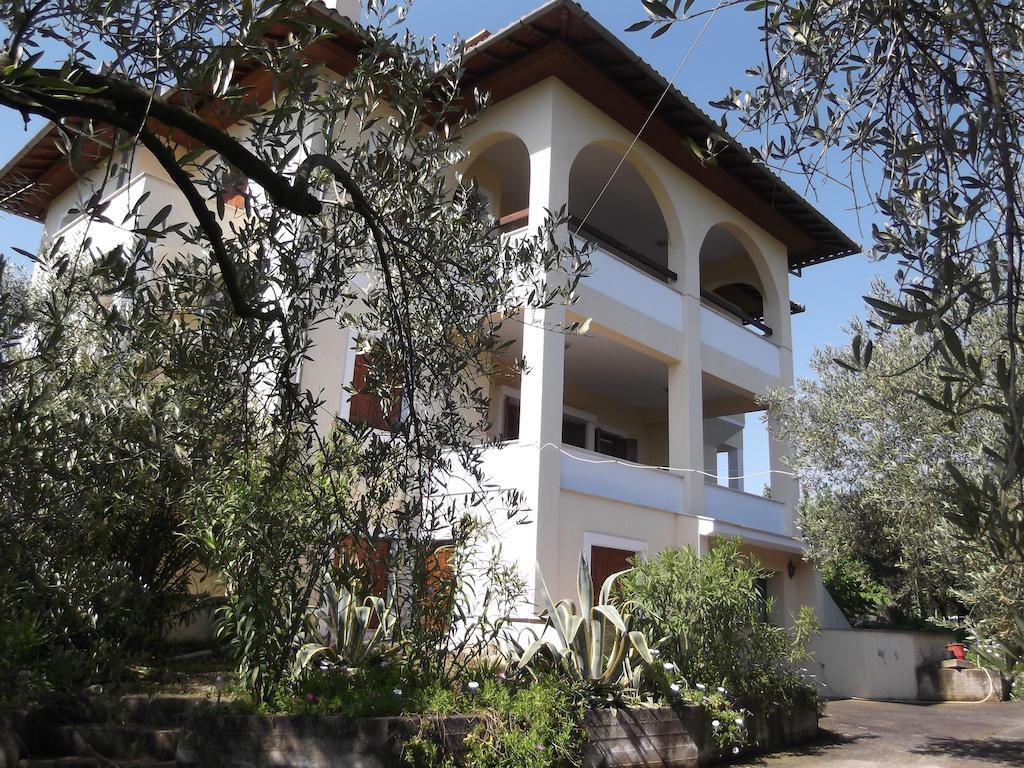 אמליאפולי Villa Christina חדר תמונה